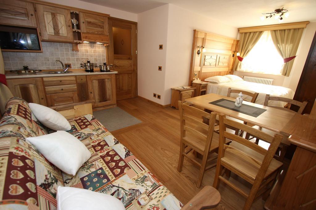 Villa Giuditta Residence Gaby Δωμάτιο φωτογραφία