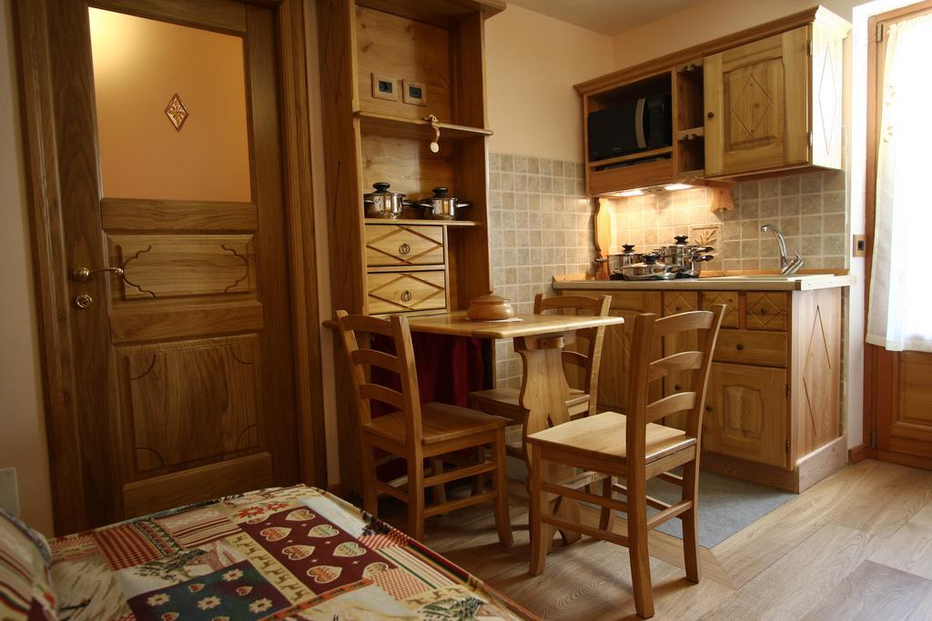 Villa Giuditta Residence Gaby Δωμάτιο φωτογραφία
